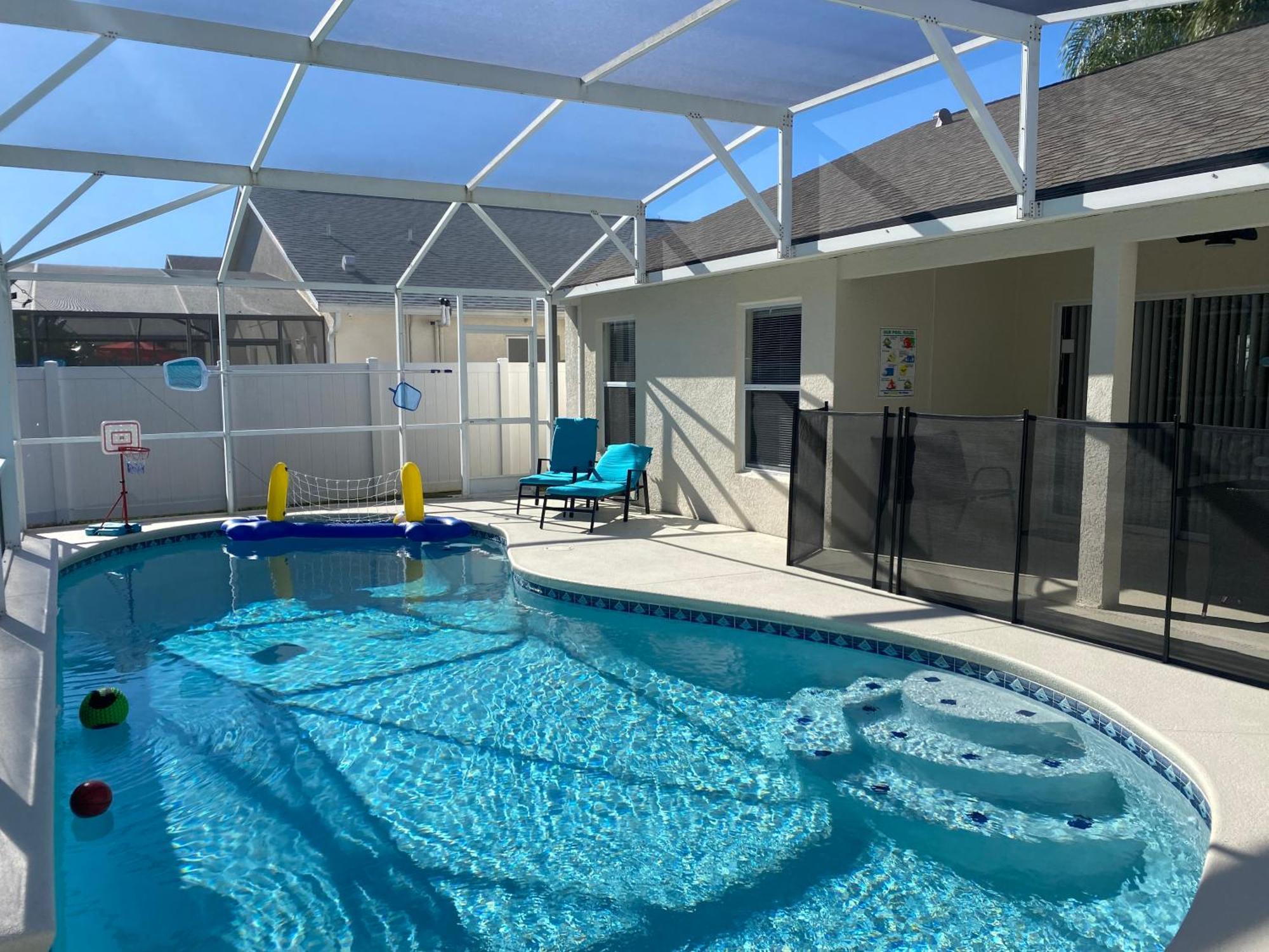 3 Bedroom Villa With Poolside Cinema And Games Room Close To Theme Parks Sleeps 6 Plus 2 Orlando Dış mekan fotoğraf